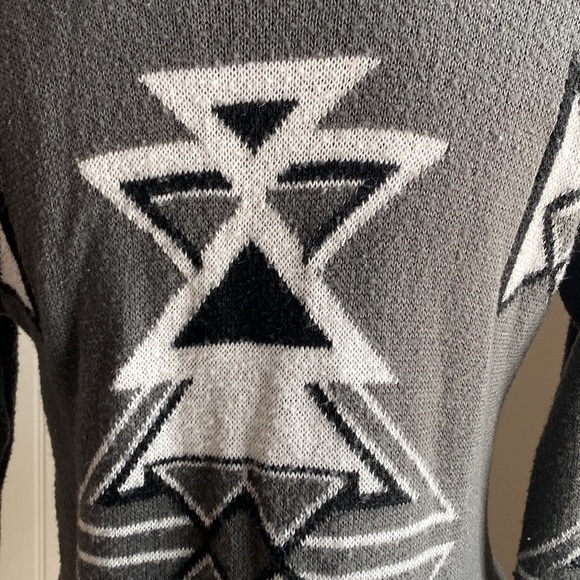 Gray Aztec Designed Sweater - Picture 3 of 6